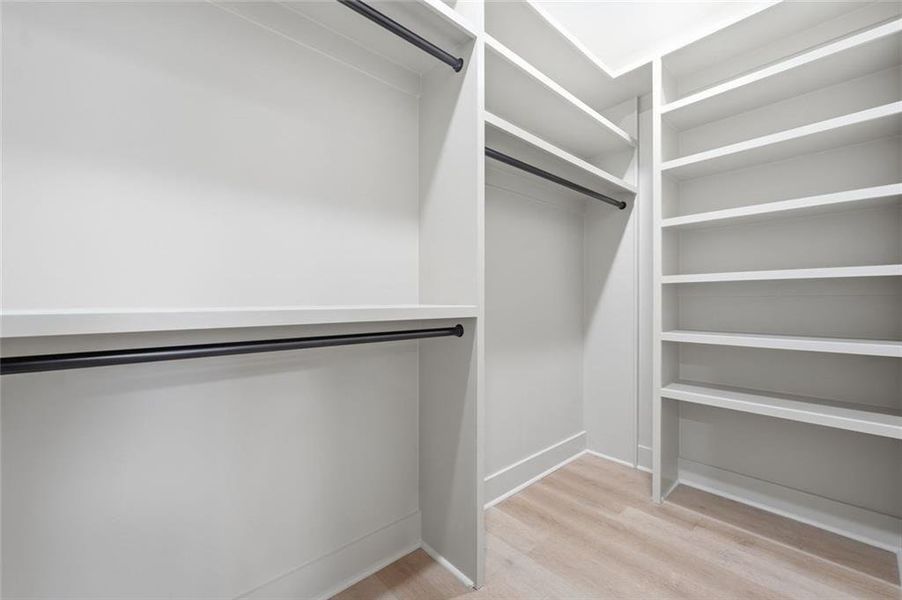 Spacious, unfurnished interior of a new home in , Athens (Image 23).