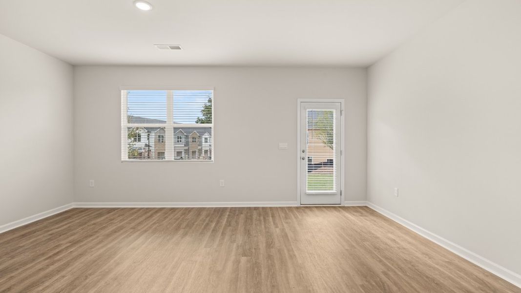Spacious, unfurnished interior of a new home in Young's Crossing, Stone Mountain (Image 15).