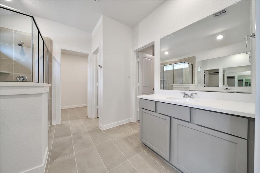 Furnished interior view inside a new home in Roman Forest, New Caney (Image 11).