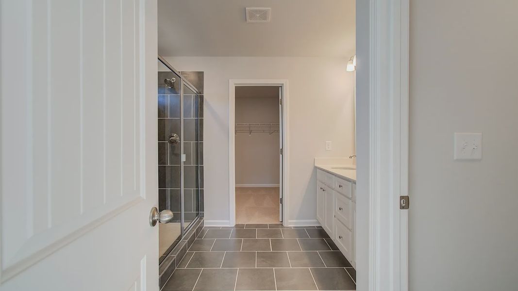 Representative furnished interior of a home built from the Ridgewood by DRB Homes in Kingston, Locust Grove (Image 27). Representative furnished interior of a home built from the Ridgewood by DRB Homes in Kingston, Locust Grove (Image 27).