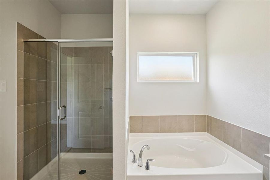 Close-up of interior finishes inside a home in Lone Oak, Alvarado (Image 14). Close-up of interior finishes inside a home in Lone Oak, Alvarado (Image 14).