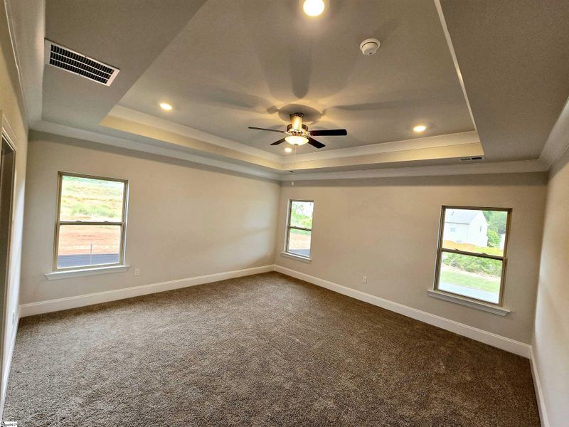 Spacious, unfurnished interior of a new home in Hidden Lake Estates, Greenville (Image 7).