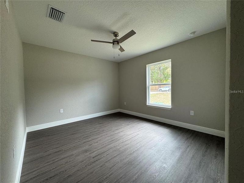 Spacious, unfurnished interior of a new home in , Summerfield (Image 12).