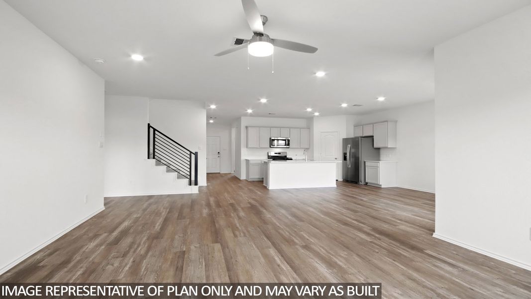 Spacious, unfurnished interior of a new home in Silverthorne, Conroe (Image 11). Spacious, unfurnished interior of a new home in Silverthorne, Conroe (Image 11).
