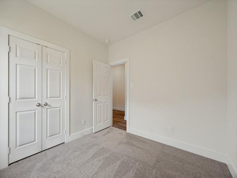 Spacious, unfurnished interior of a new home in Pebblebrook, Sherman (Image 18).