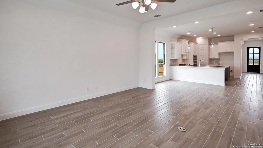 Spacious, unfurnished interior of a new home in Homestead 55', Cibolo (Image 19). Spacious, unfurnished interior of a new home in Homestead 55', Cibolo (Image 19).