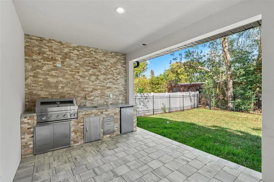 Exterior details and patio area of a home in , Winter Park (Image 4).