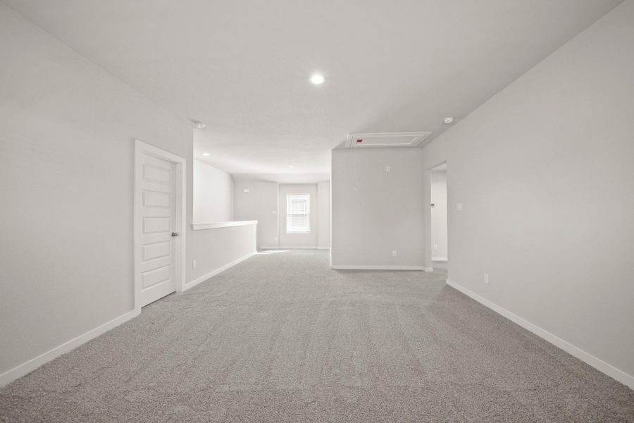 Spacious, unfurnished interior of a new home in Cypresswood Landing, Humble (Image 17).