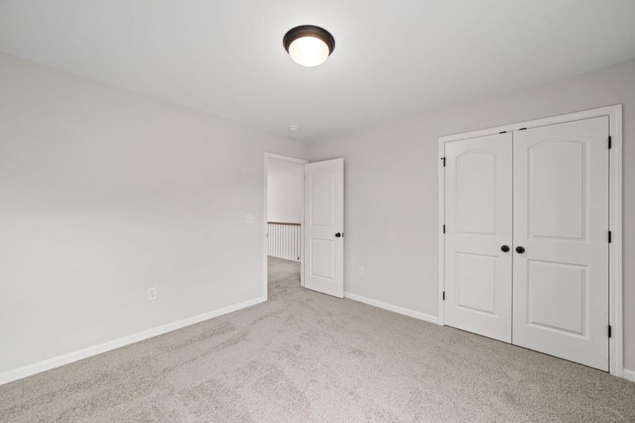 Spacious, unfurnished interior of a new home in Chandler Ridge, McLeansville (Image 26).