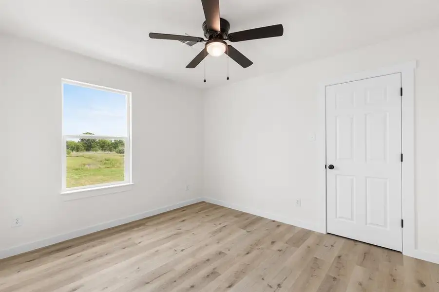 Spacious, unfurnished interior of a new home in , Robinson (Image 33).