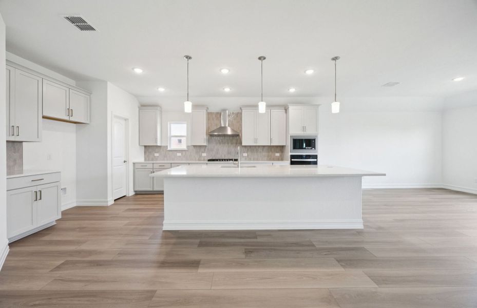 Representative furnished interior of a home built from the Northlake by Pulte Homes in Westside Preserve, Midlothian (Image 4).