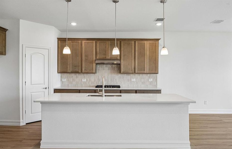 Beautiful pendent lighting in kitchen