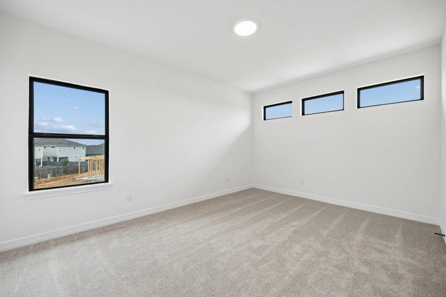 Spacious, unfurnished interior of a new home in Bergamo, Katy (Image 20).