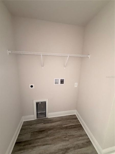 Spacious, unfurnished interior of a new home in , Lake Wales (Image 14).