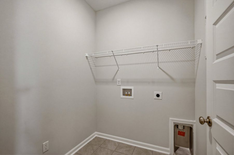 Spacious, unfurnished interior of a new home in Ambridge, Conway (Image 23).