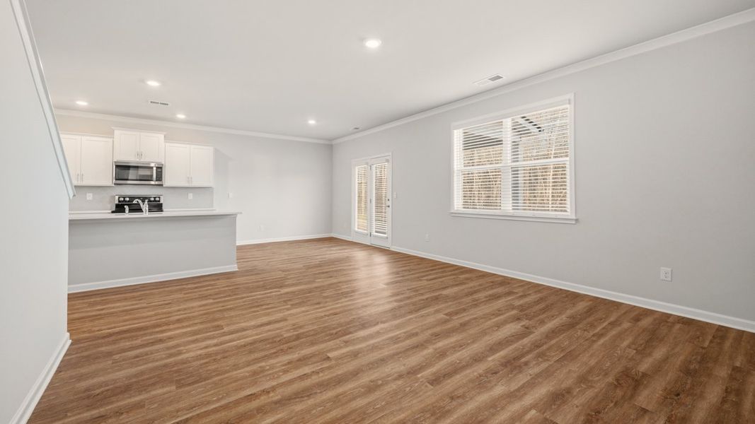 Spacious, unfurnished interior of a new home in Poplar Preserve, Newnan (Image 22).