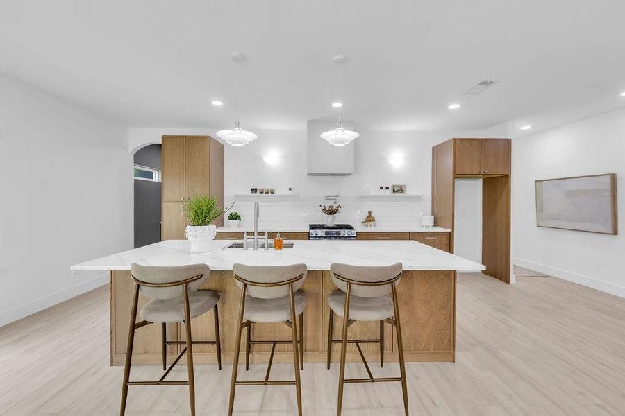 Furnished interior view inside a new home in , Dallas (Image 34).