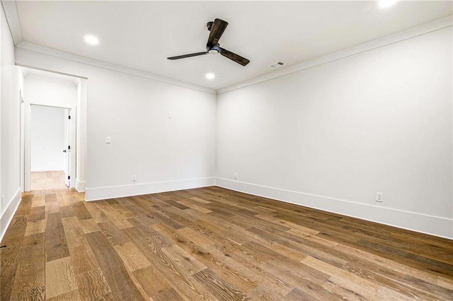 Spacious, unfurnished interior of a new home in , Atlanta (Image 41).