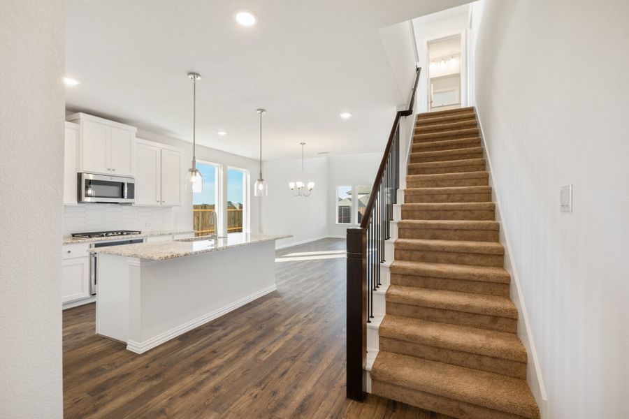 Furnished interior view inside a new home in Elevon, Lavon (Image 12).