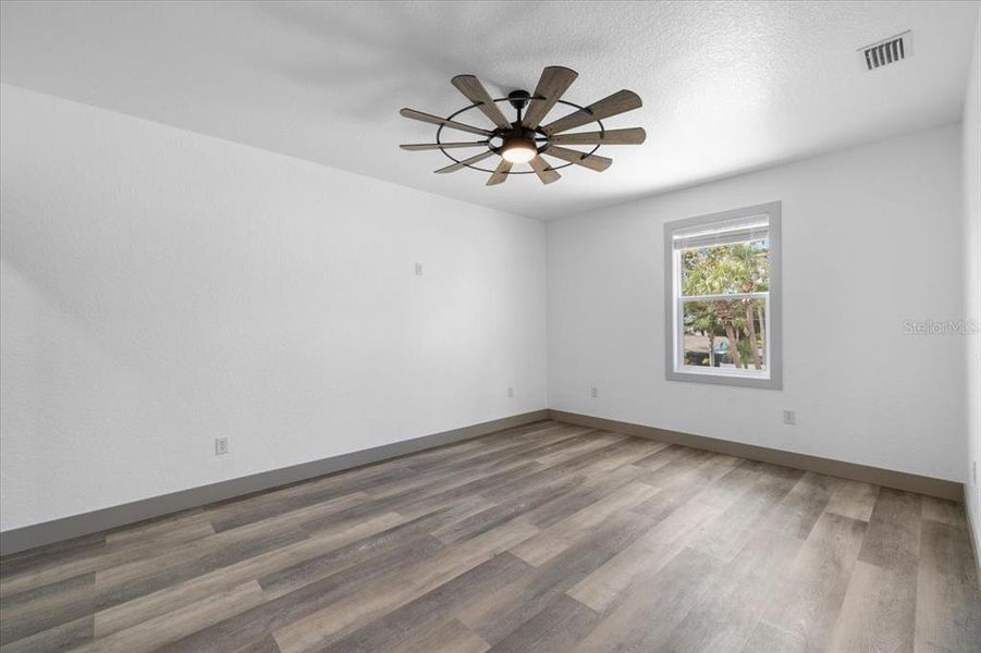 Spacious, unfurnished interior of a new home in , Hernando Beach (Image 20).