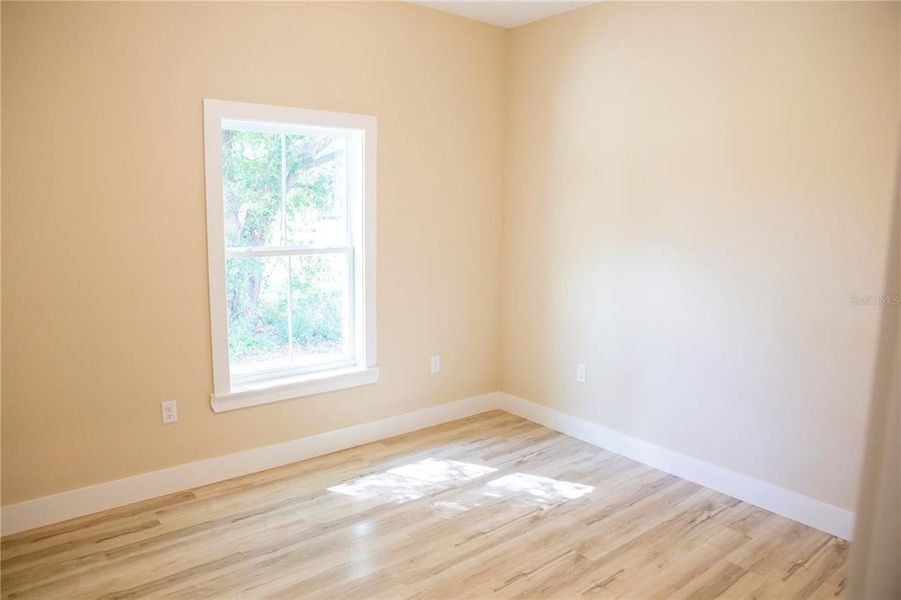 Spacious, unfurnished interior of a new home in , Citrus Springs (Image 33).