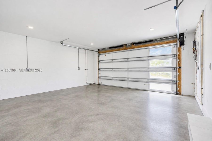 Spacious, unfurnished interior of a new home in , Dania Beach (Image 38). Spacious, unfurnished interior of a new home in , Dania Beach (Image 38).