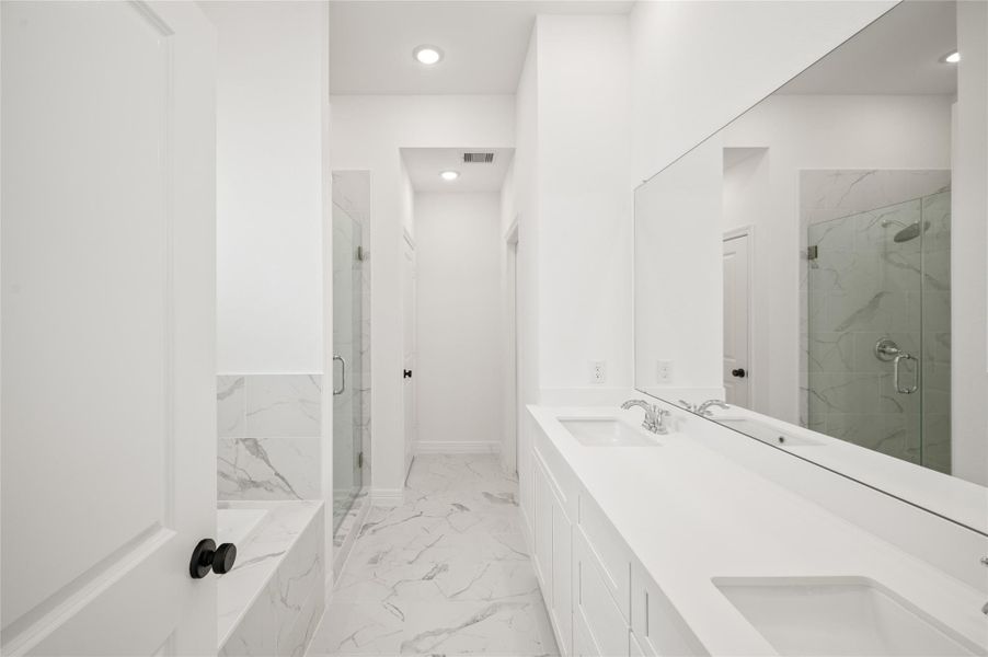 Furnished interior view inside a new home in , Missouri City (Image 17).