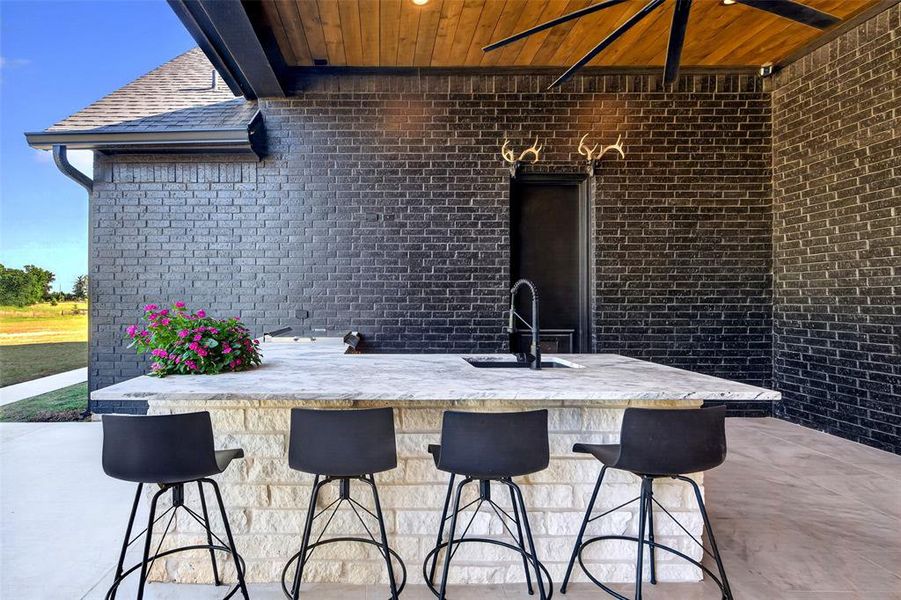 Exterior details and patio area of a home in , Hallsville (Image 21).