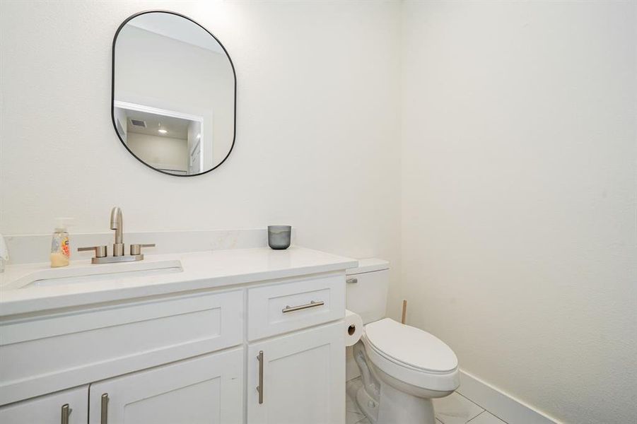 Furnished interior view inside a new home in , Gun Barrel City (Image 31).