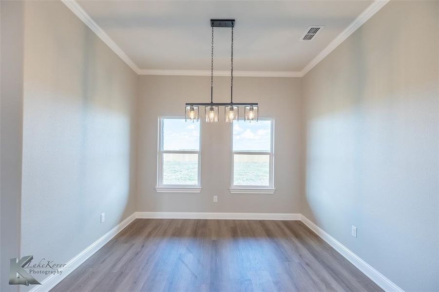 Spacious, unfurnished interior of a new home in , Abilene (Image 33).