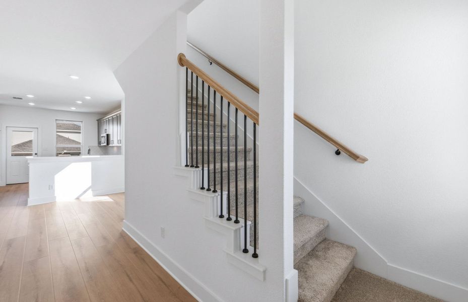 Spacious, unfurnished interior of a new home in Saddleback at Santa Rita Ranch, Liberty Hill (Image 40).