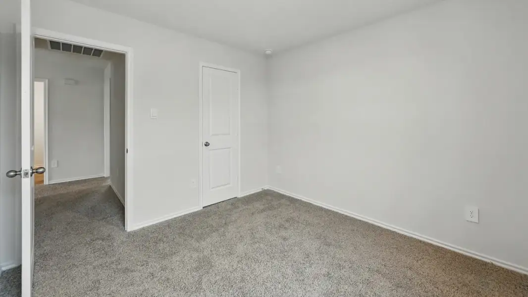 Spacious, unfurnished interior of a new home in Wildcat Ranch, Crandall (Image 22).
