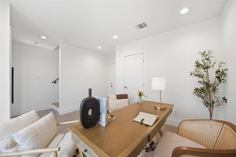 Furnished interior view inside a new home in , Dallas (Image 12).