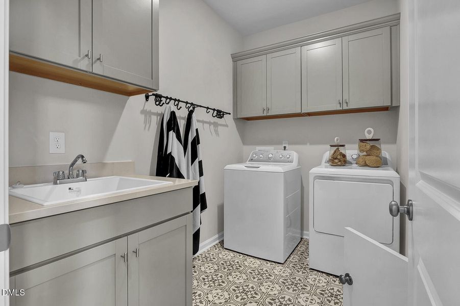 Laundry Room - Hydrangea B - Grand Park Laundry Room - Hydrangea B - Grand Park