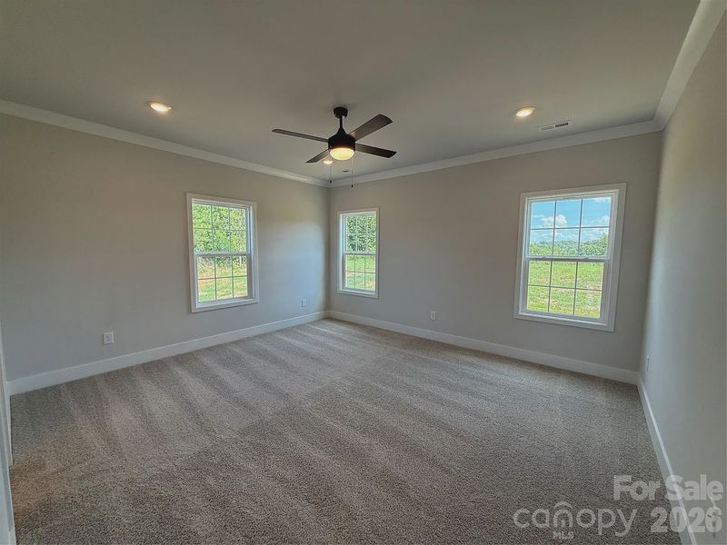 Spacious, unfurnished interior of a new home in Northlake, Statesville (Image 16).
