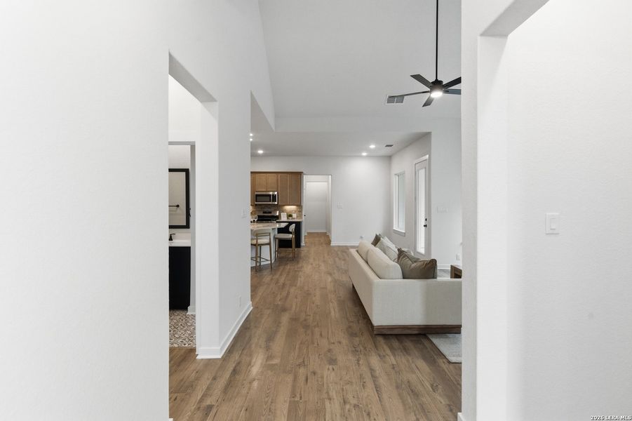 Furnished interior view inside a new home in The Crossvine, Schertz (Image 12). Furnished interior view inside a new home in The Crossvine, Schertz (Image 12).