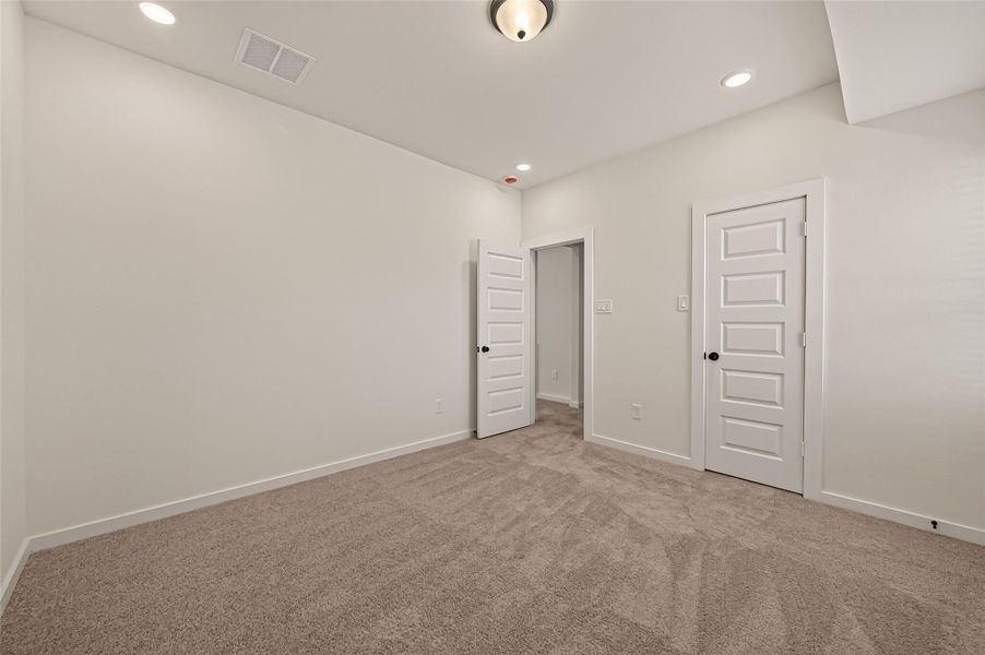 Spacious, unfurnished interior of a new home in Foxtail Palms, Manvel (Image 31). Spacious, unfurnished interior of a new home in Foxtail Palms, Manvel (Image 31).