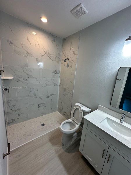 Image 9 of a home in . Image 9 of a home in .