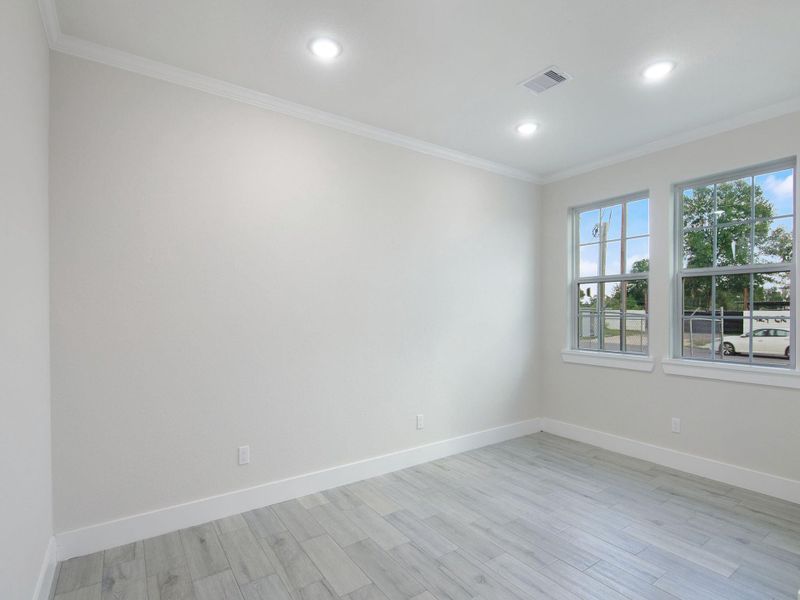 Spacious, unfurnished interior of a new home in , Cleveland (Image 20).