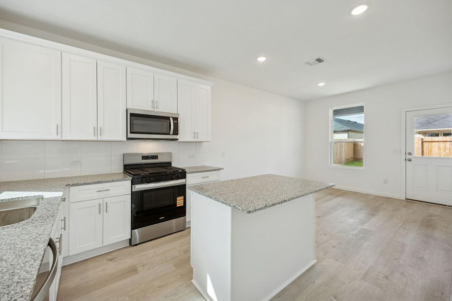 Furnished interior view inside a new home in Stokesbury, Waller (Image 8).