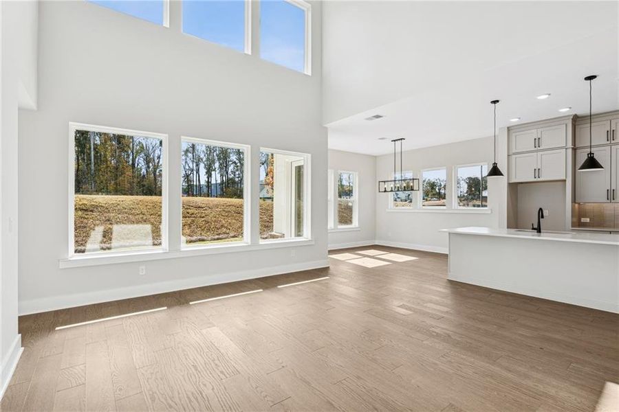 Spacious, unfurnished interior of a new home in Settingdown Farms, Cumming (Image 16).