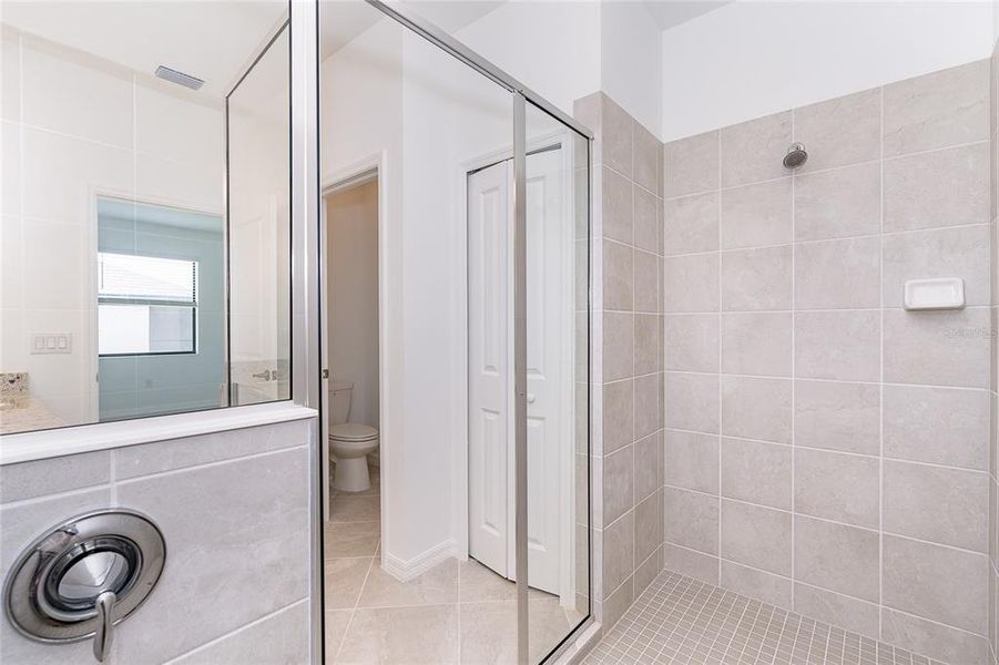 Furnished interior view inside a new home in , Port Charlotte (Image 12).