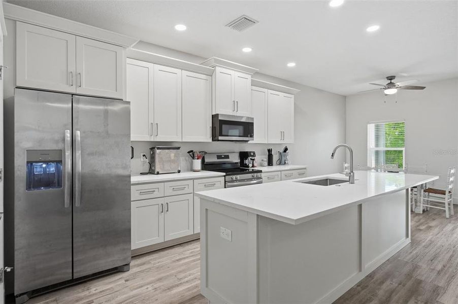 Furnished interior view inside a new home in , Spring Hill (Image 19).