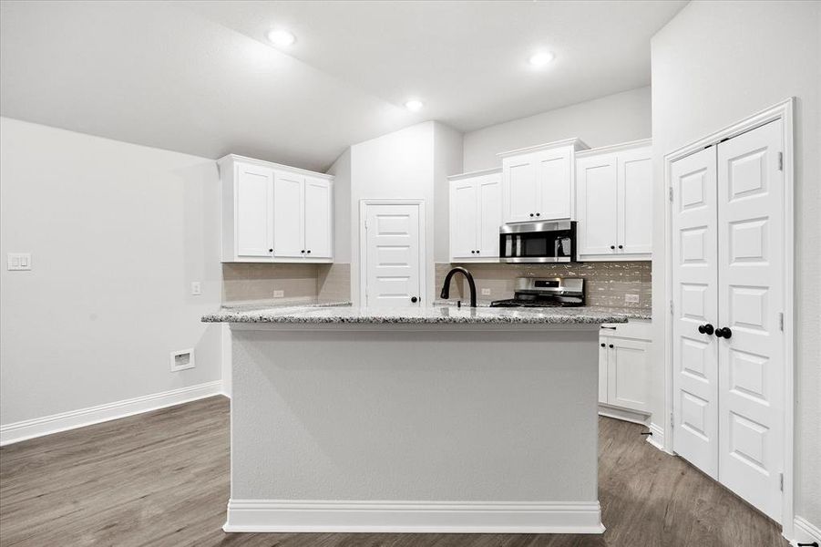Furnished interior view inside a new home in Fox Landing, Caddo Mills (Image 6).