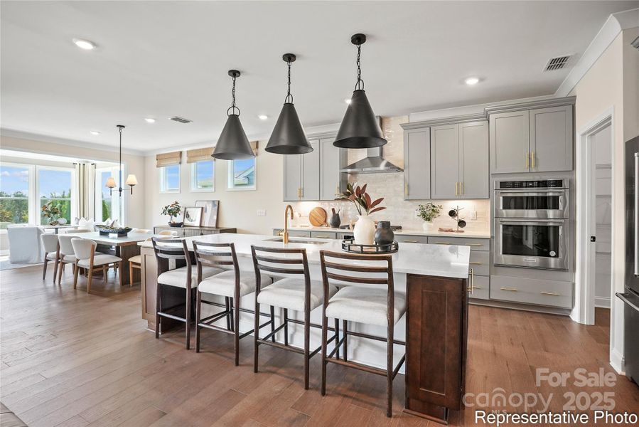 Kitchen/Dining Kitchen/Dining