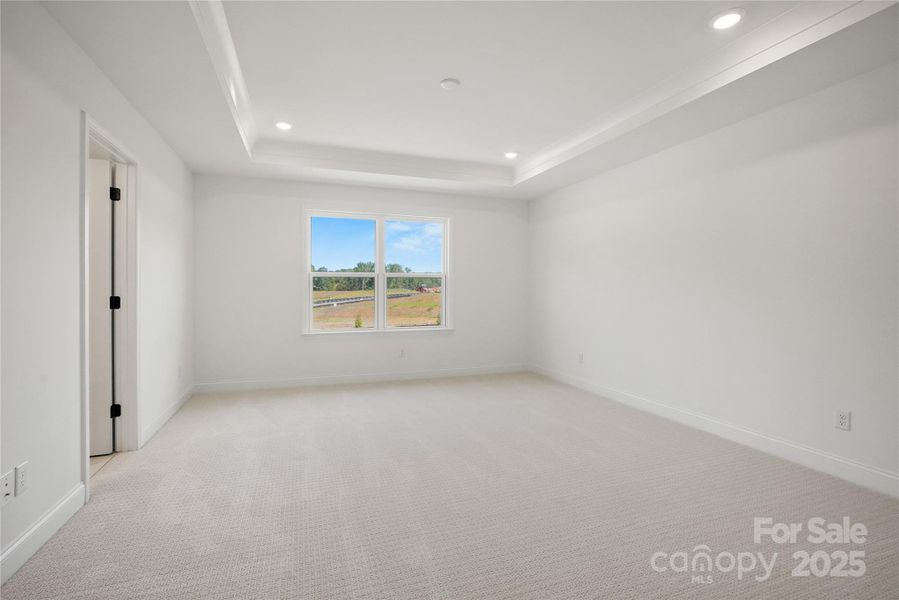 Spacious, unfurnished interior of a new home in Forest Creek, Waxhaw (Image 20).