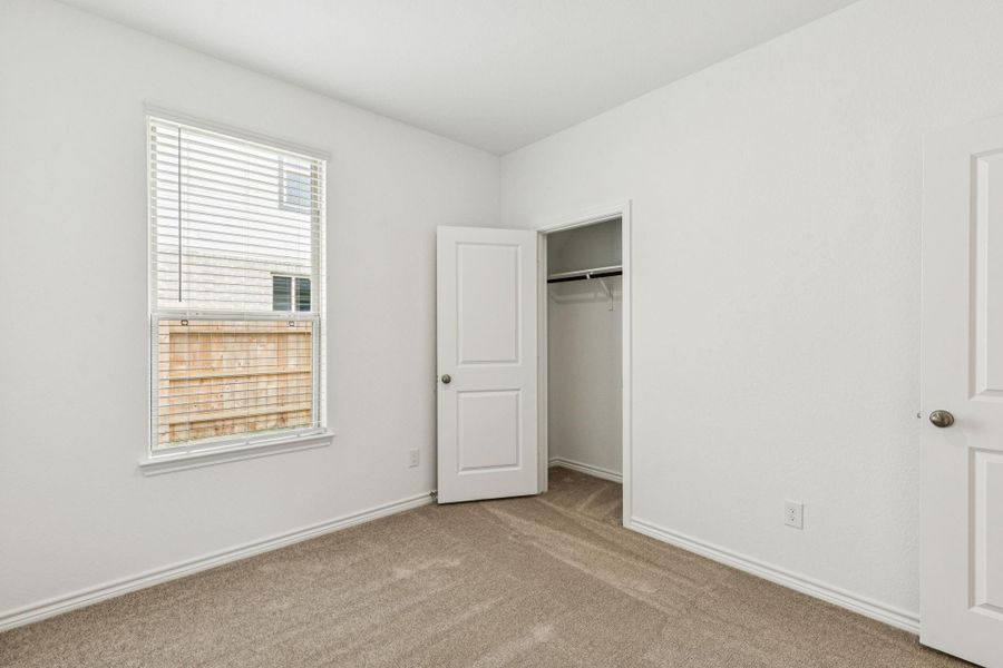 Spacious, unfurnished interior of a new home in River Ranch, Dayton (Image 23).