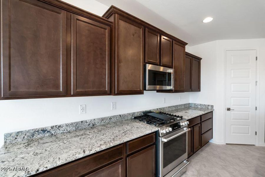 hj-az-phoenix-asante-passage-yellowstone hj-az-phoenix-asante-passage-yellowstone