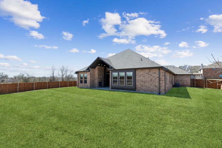 Exterior details and patio area of a home in Lakeview Heights, Azle (Image 4). Exterior details and patio area of a home in Lakeview Heights, Azle (Image 4).