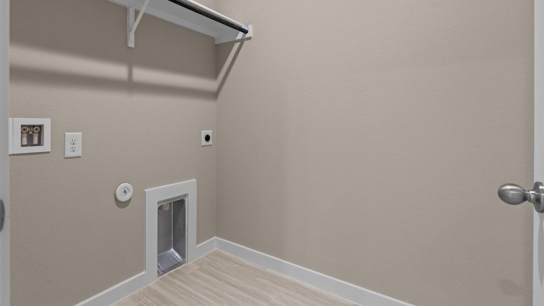 Representative unfurnished interior of a home built from the Shelby by D.R. Horton in Legacy South, Midland (Image 29).